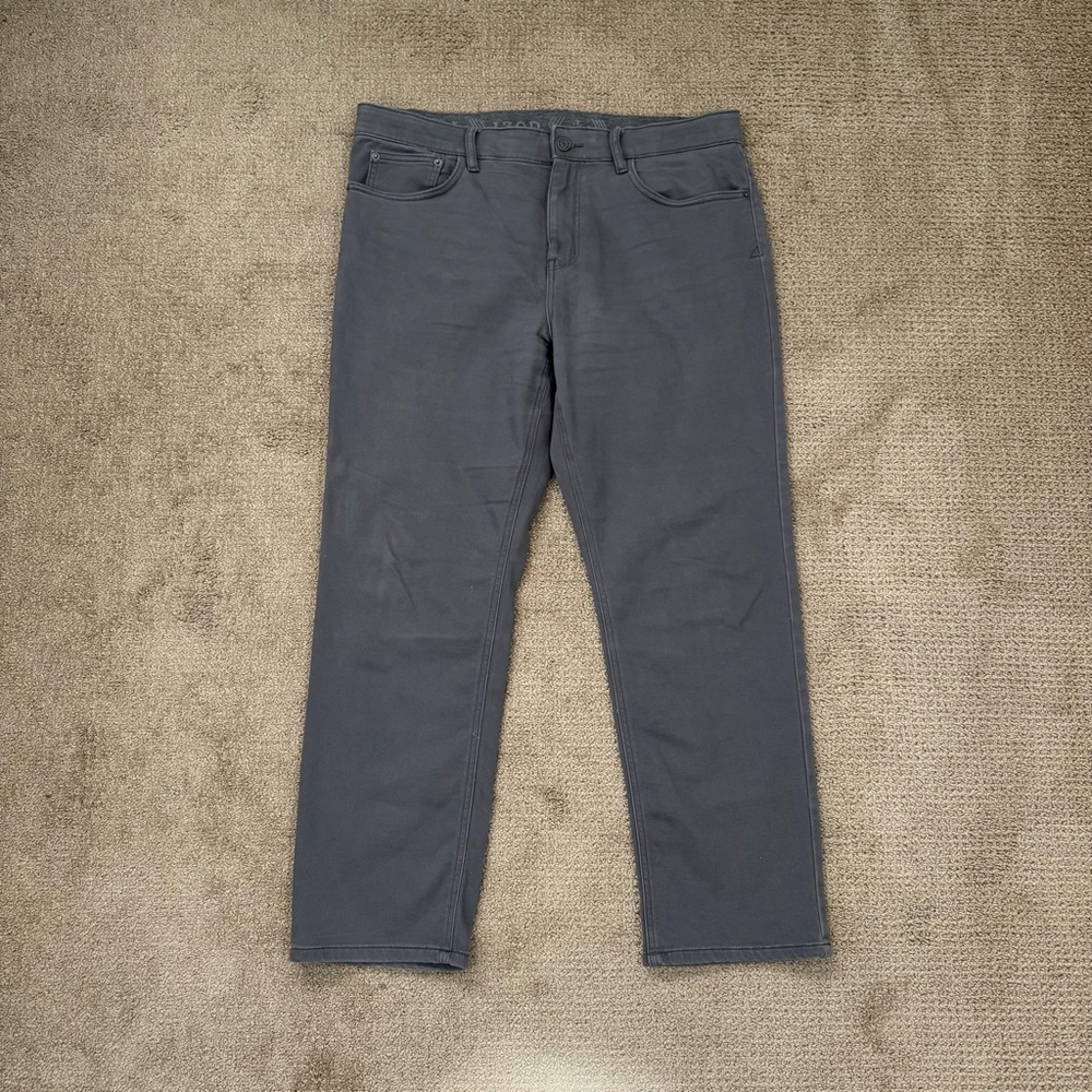 Izod Men's Dark Gray Straight Jeans 36x30